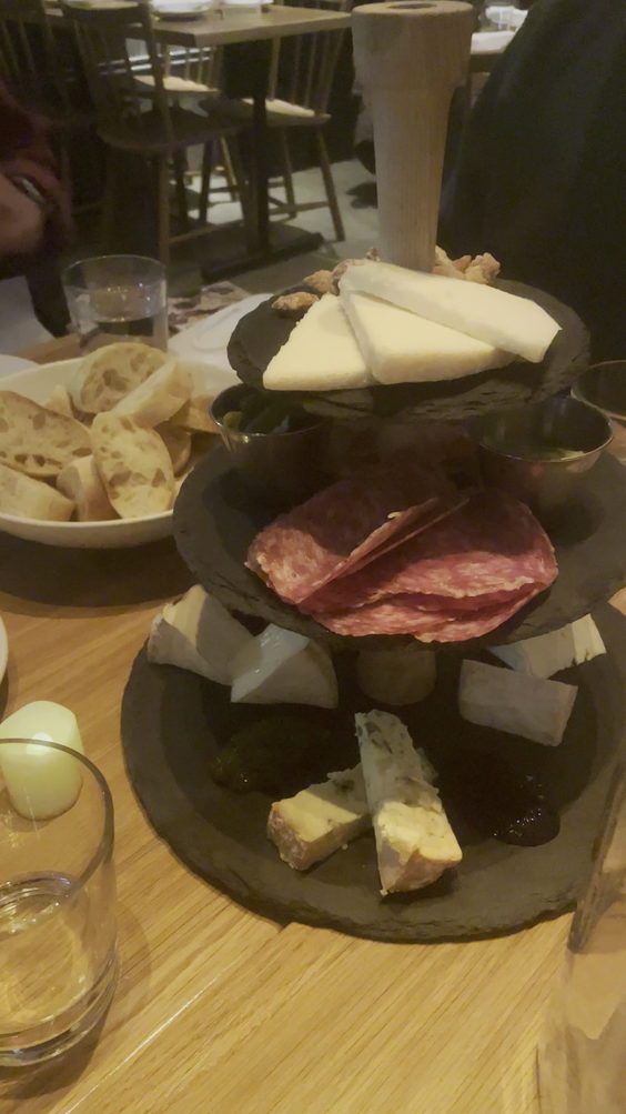 Murray's Cheese Bar