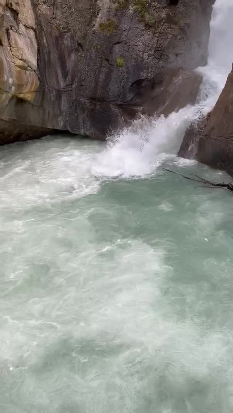 Upper Falls of Johnston Canyon