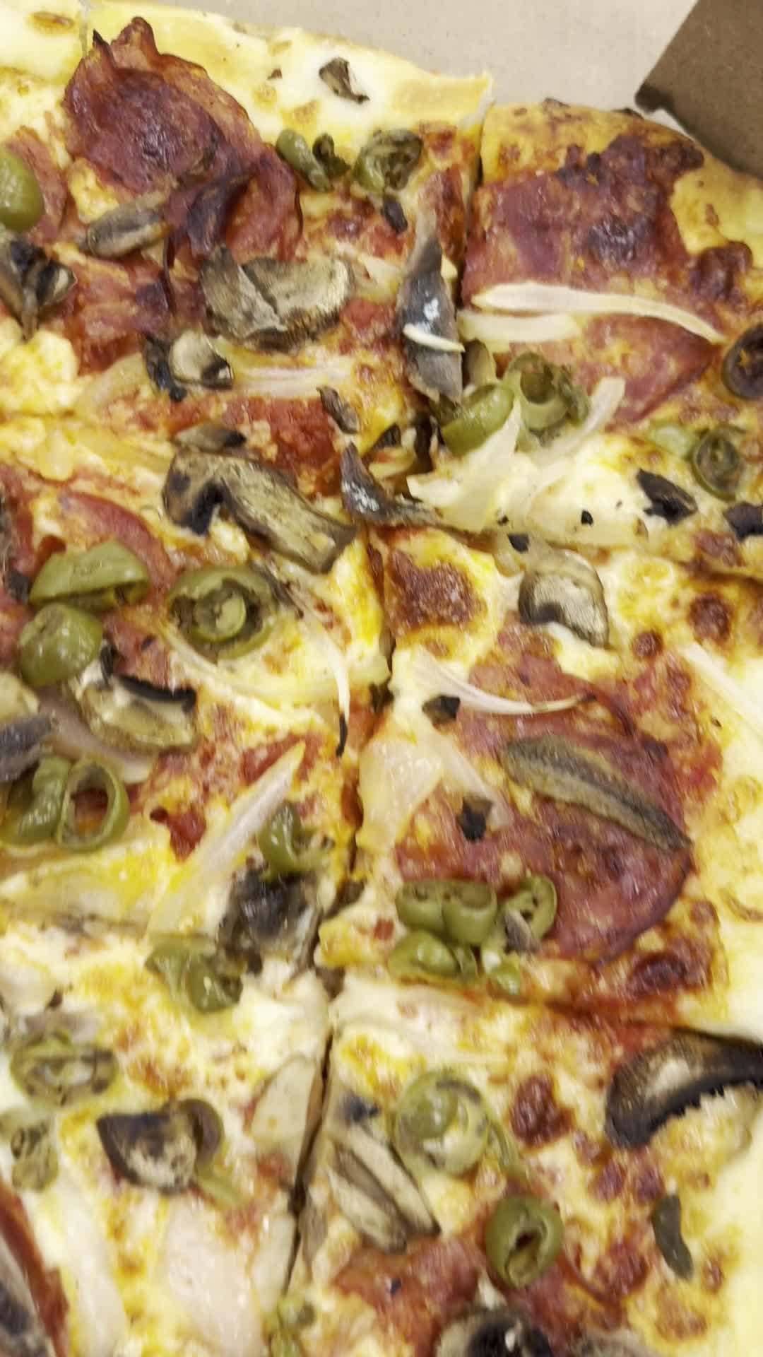 Video review of Pizza Nova