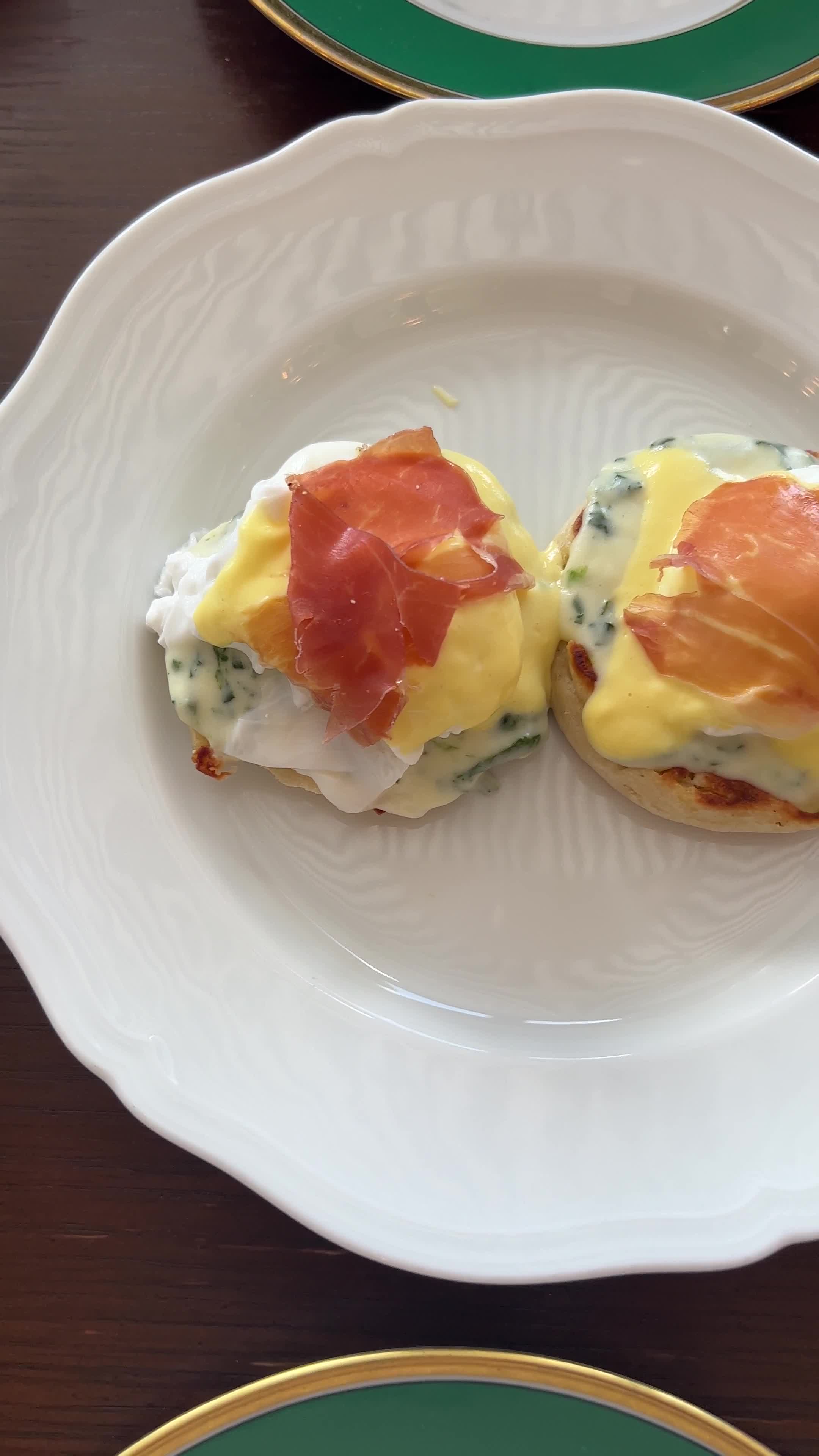 Video review of Contessa