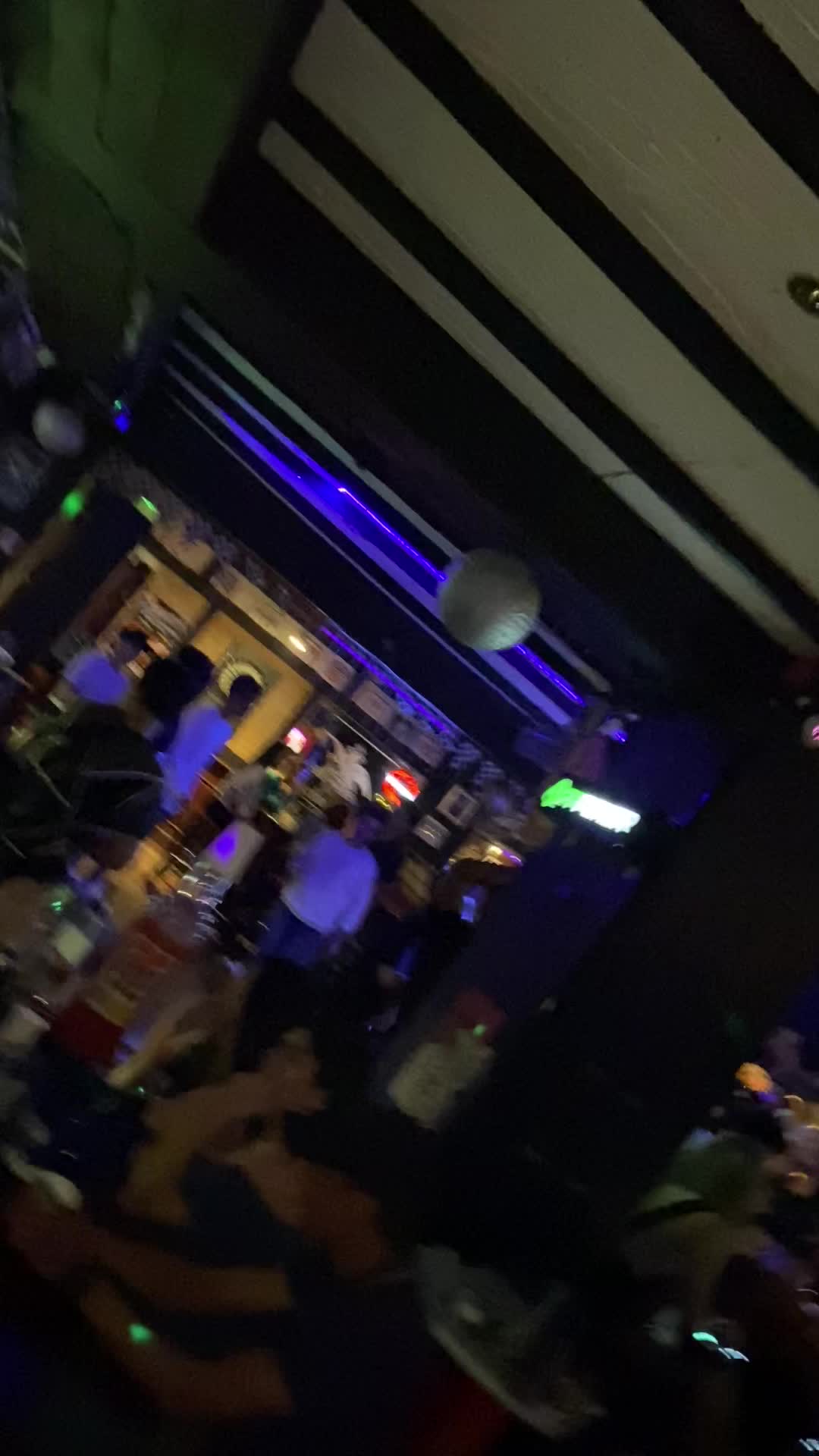 Rob's Gastropub + Sports