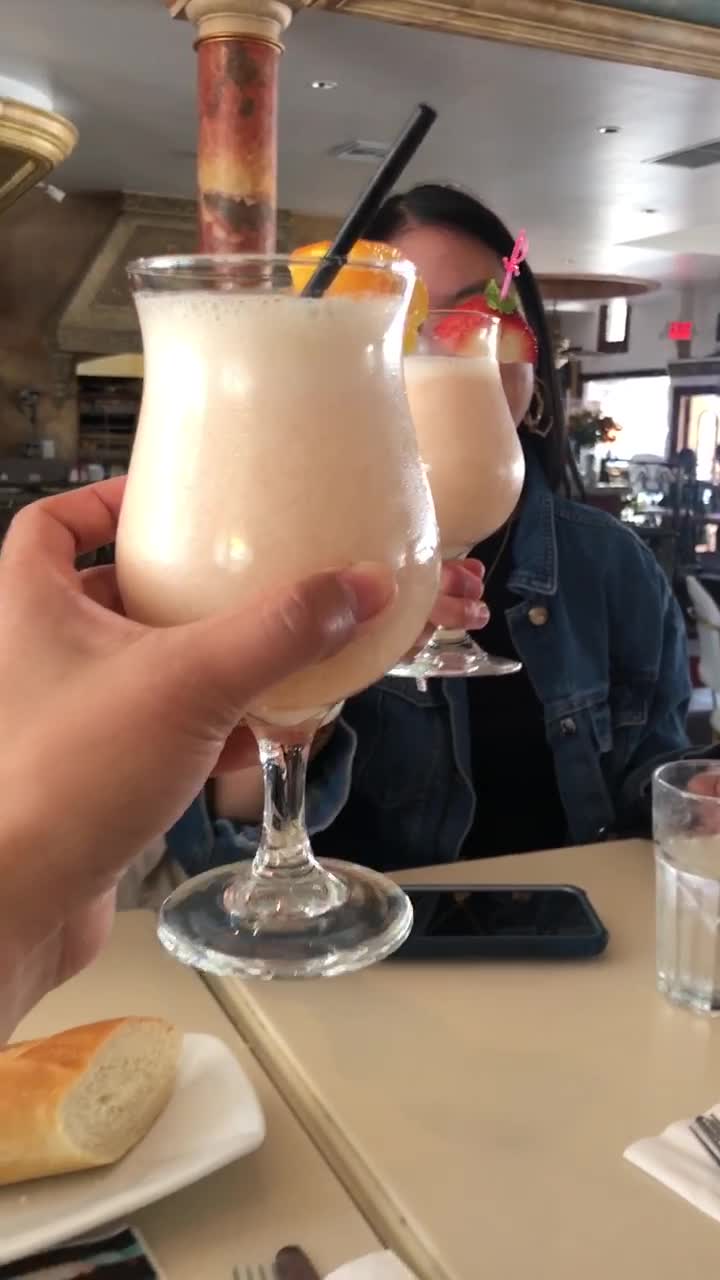 Video review of C'est La Vie