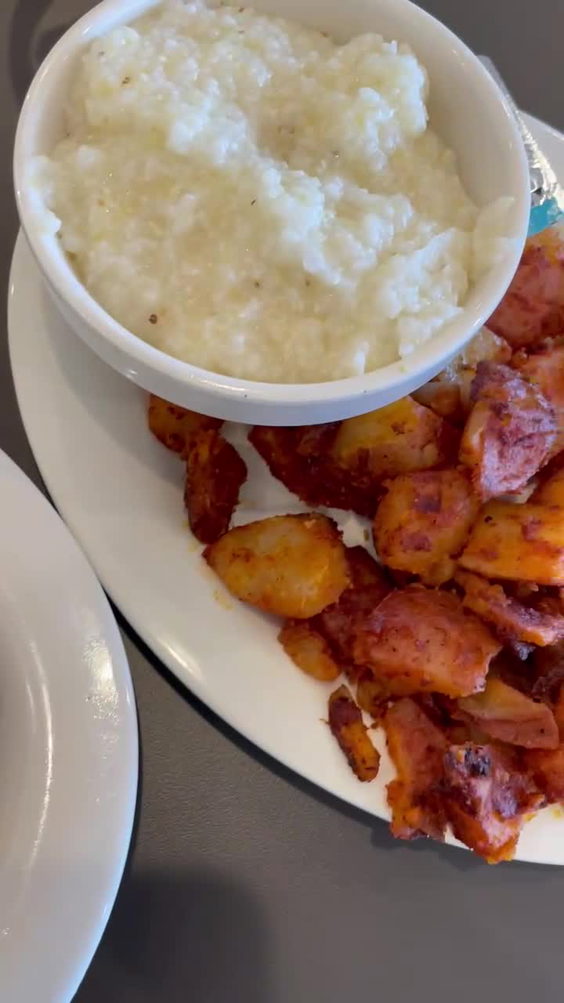Eggs Up Grill