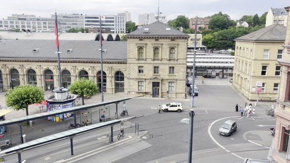 bahnhoplatz 8