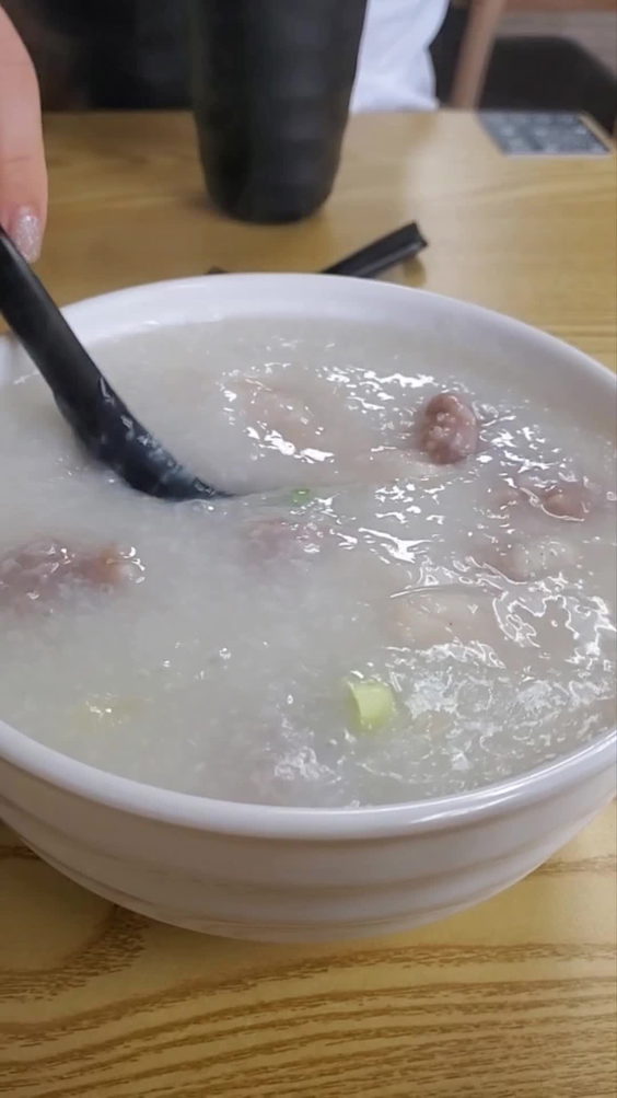 May Rice Roll and Congee Chinese Restaurant