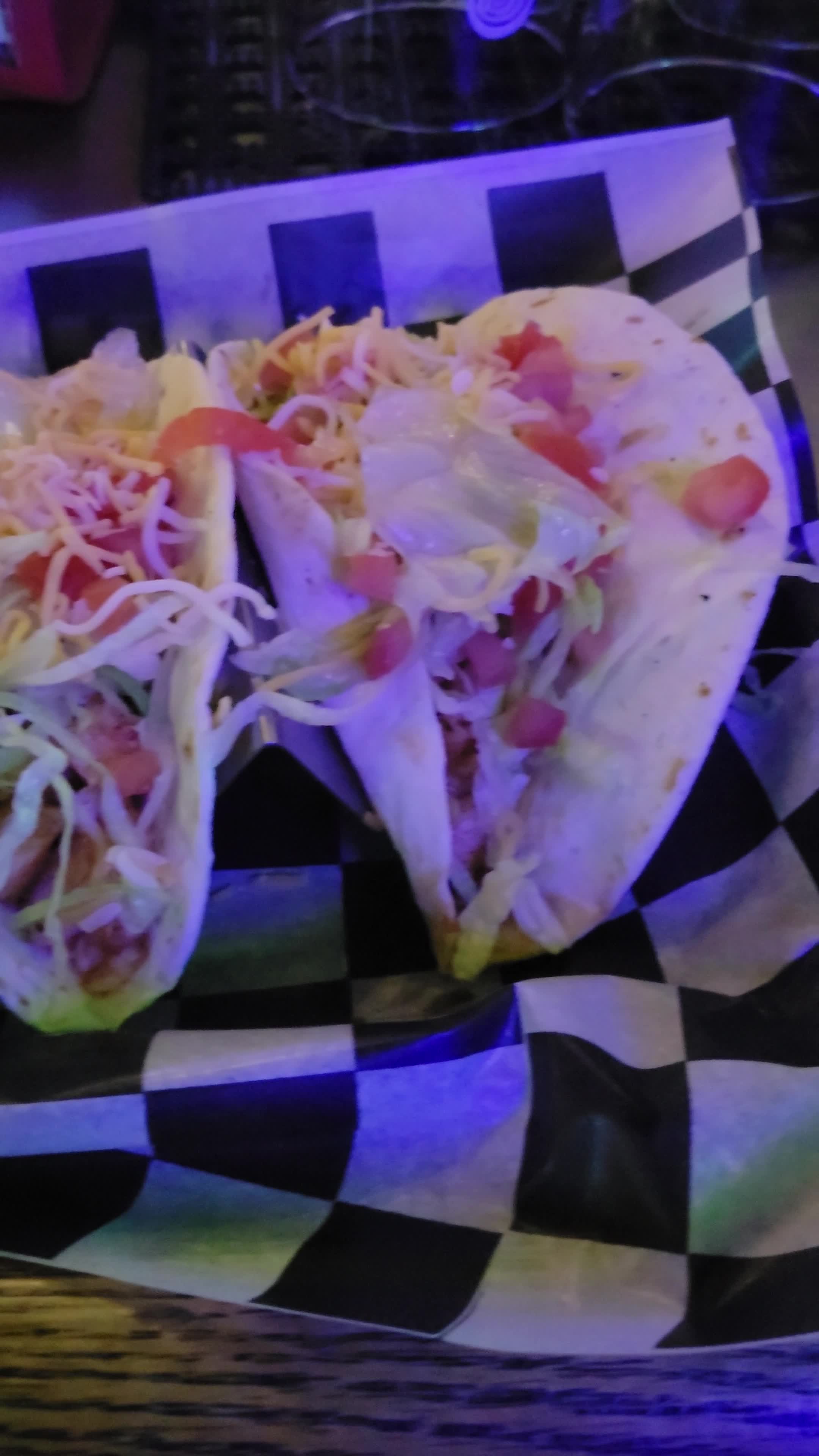 Vesuvio’s Pizzeria & Sports Bar