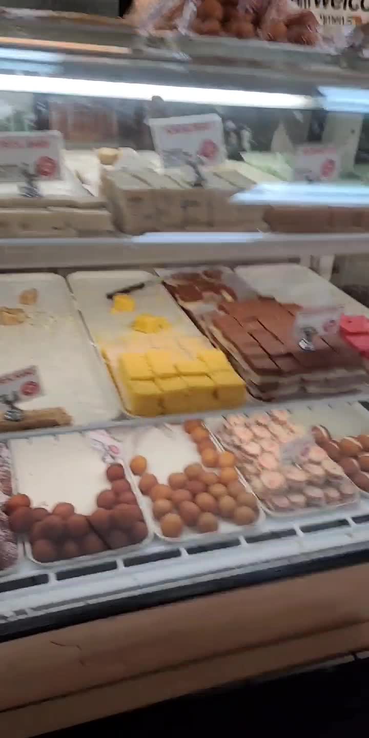 Video review of King Sweets