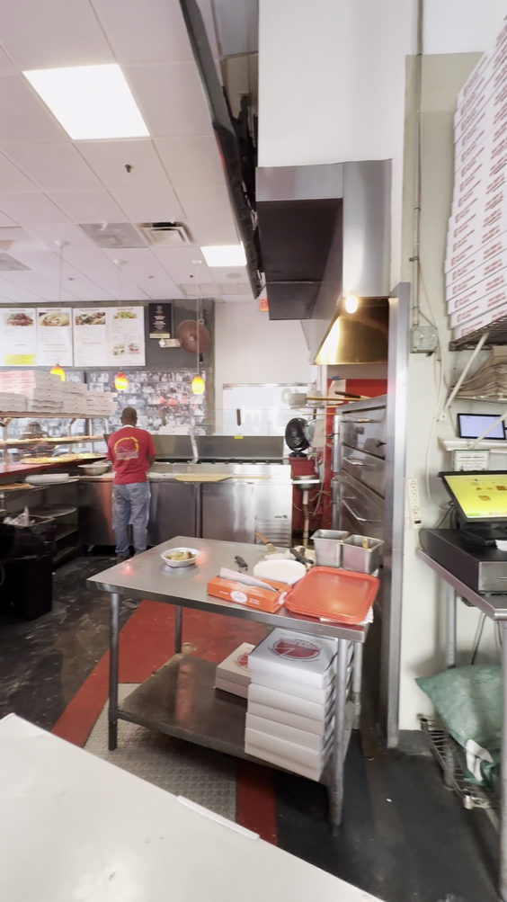 Pucci's Pizza