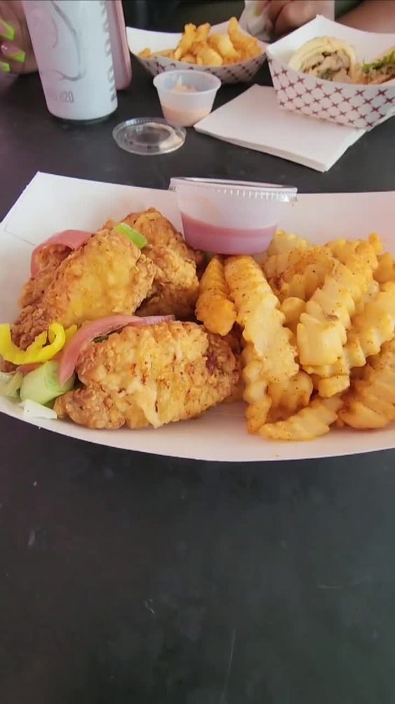 Chick' N Jones