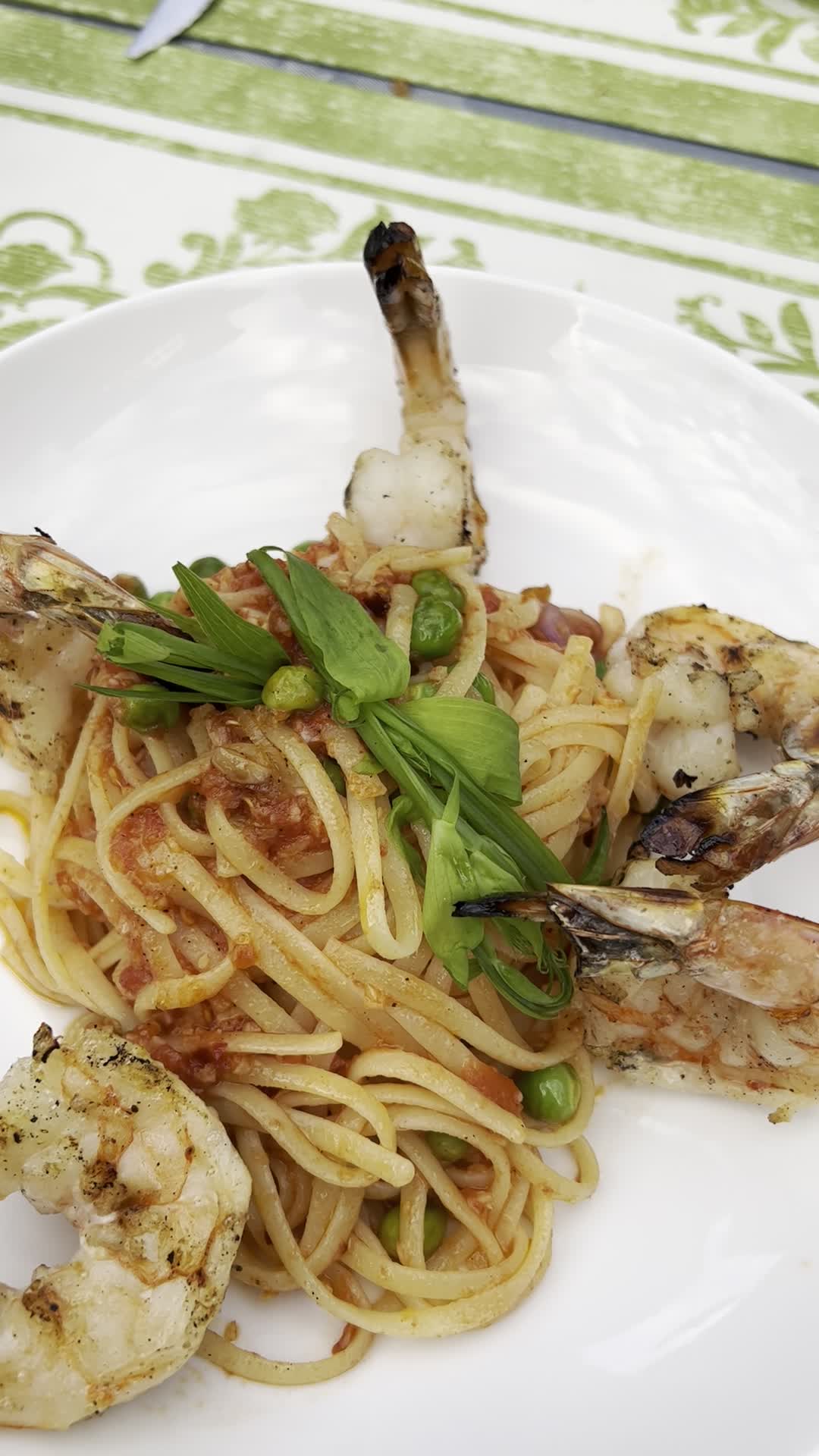 Video review of Bis on Main