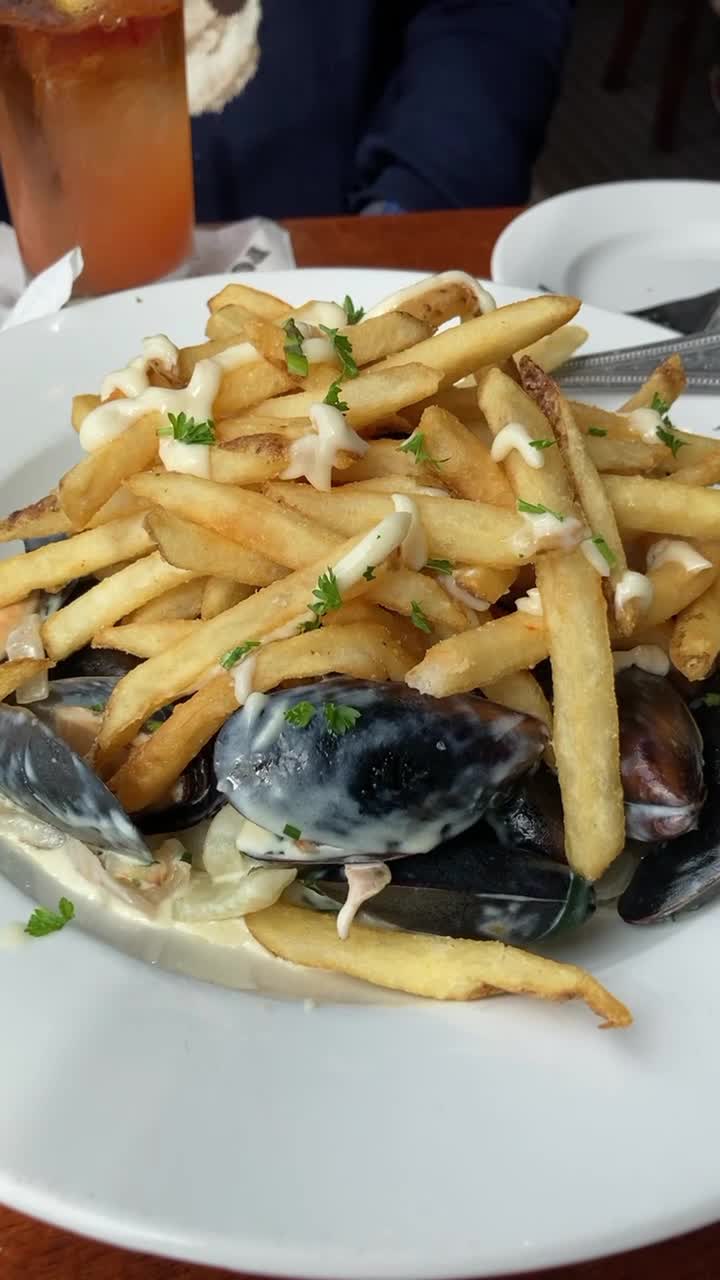 Fog Harbor Fish House