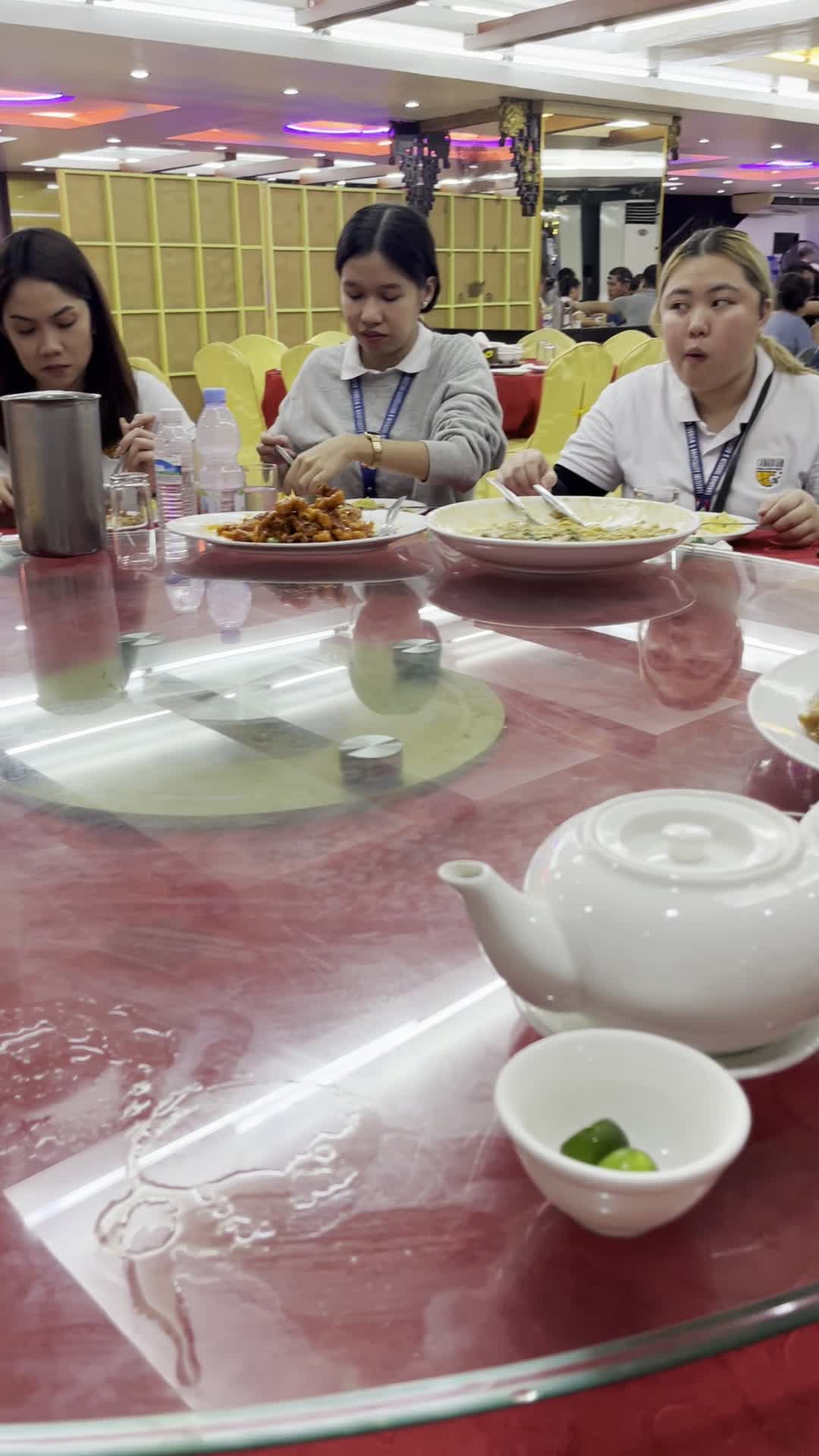 Video review of UNO Seafood Wharf Palace