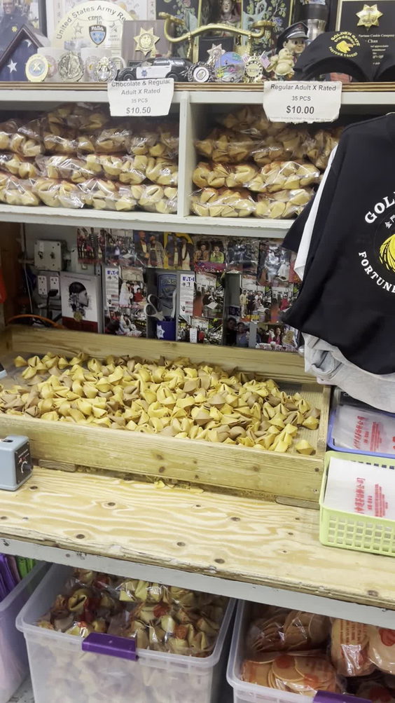 Golden Gate Fortune Cookie Factory 金門餅食公司