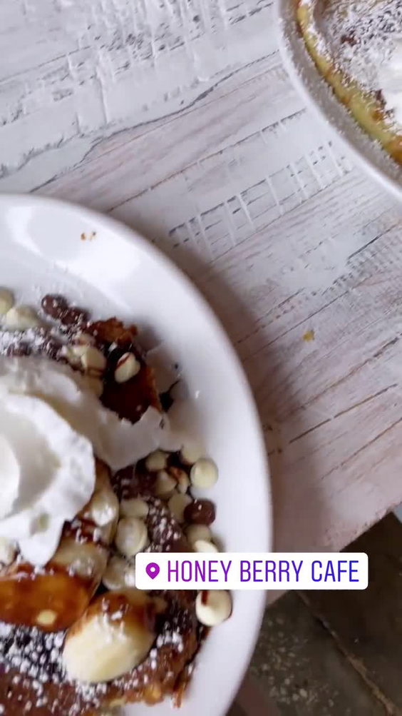 Honey Berry Pancakes And Cafe