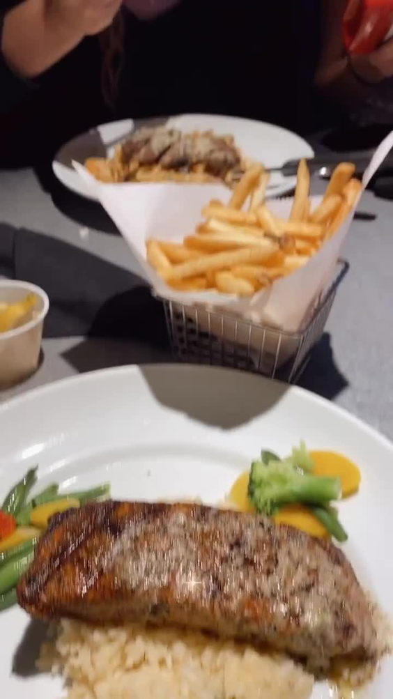 Dave & Buster's
