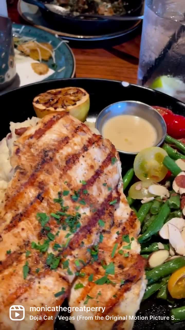 Lazy Dog Restaurant & Bar