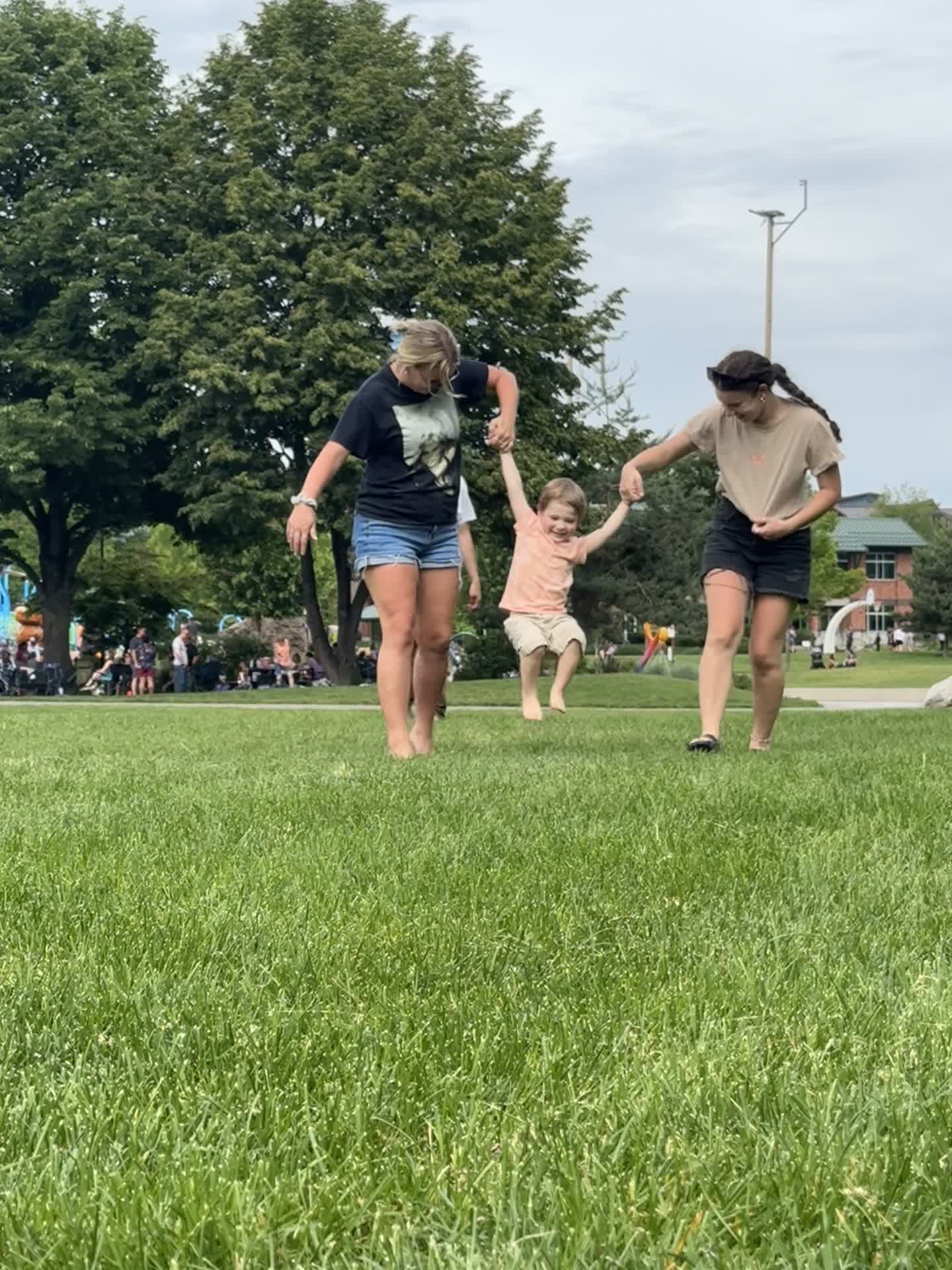 Video review of McEuen Park