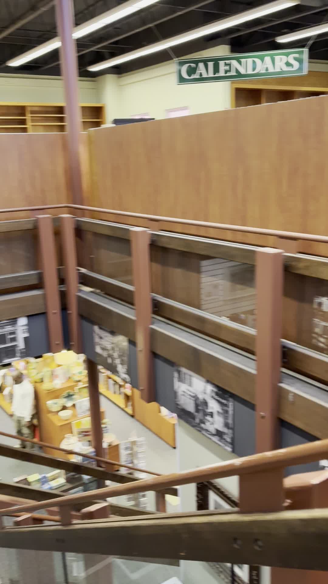 Video review of Vroman's Bookstore