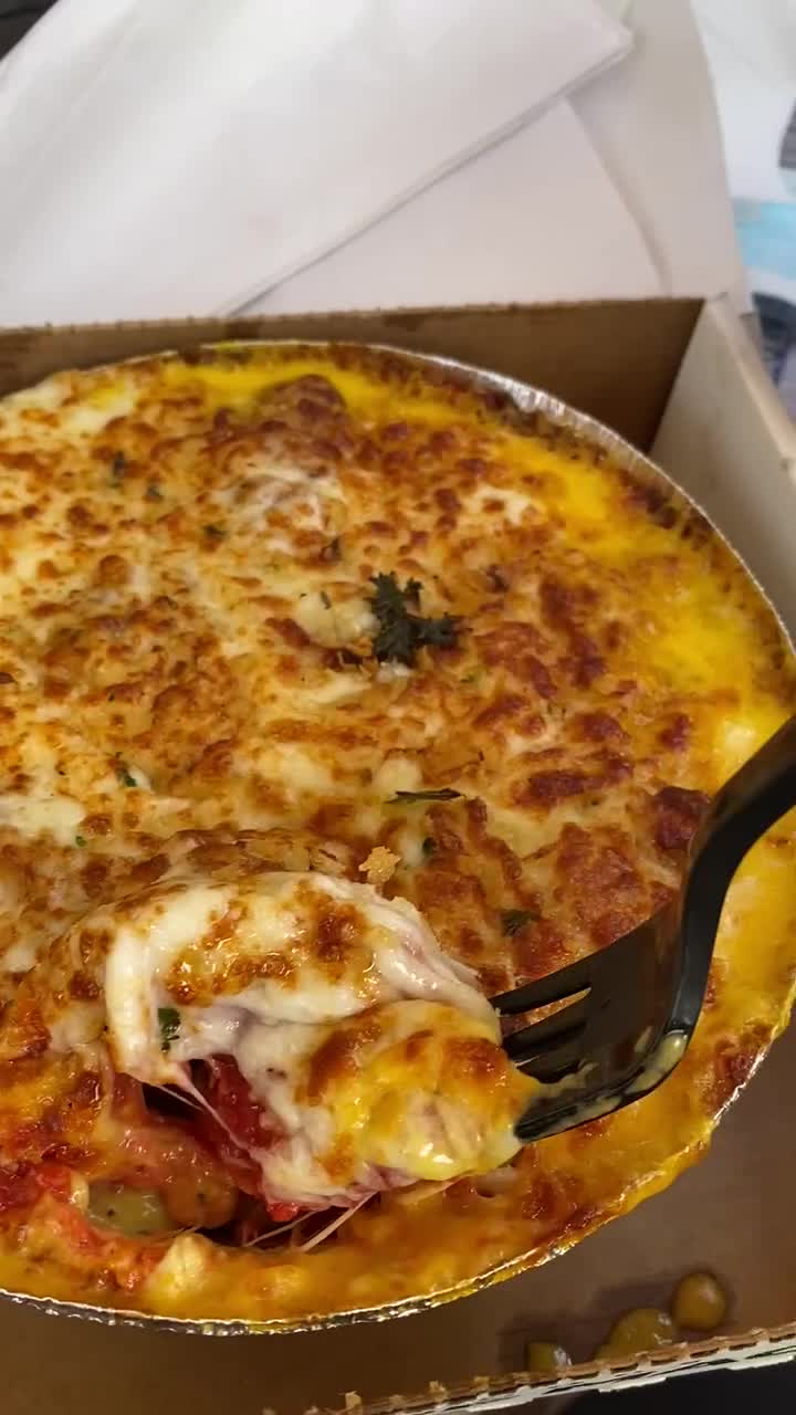 World Famous House Of Mac