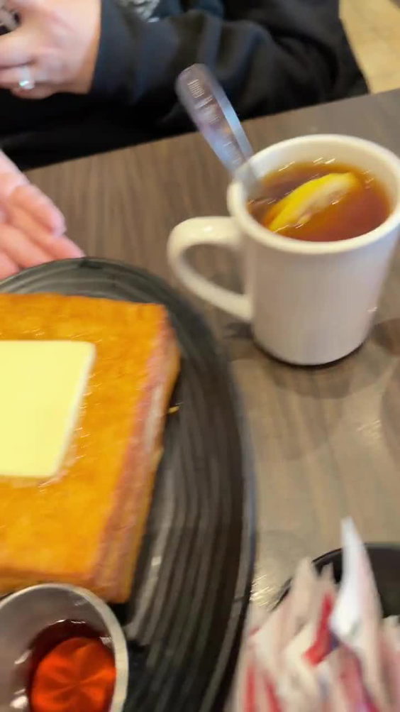 Pine House Cafe 松屋茶餐廳