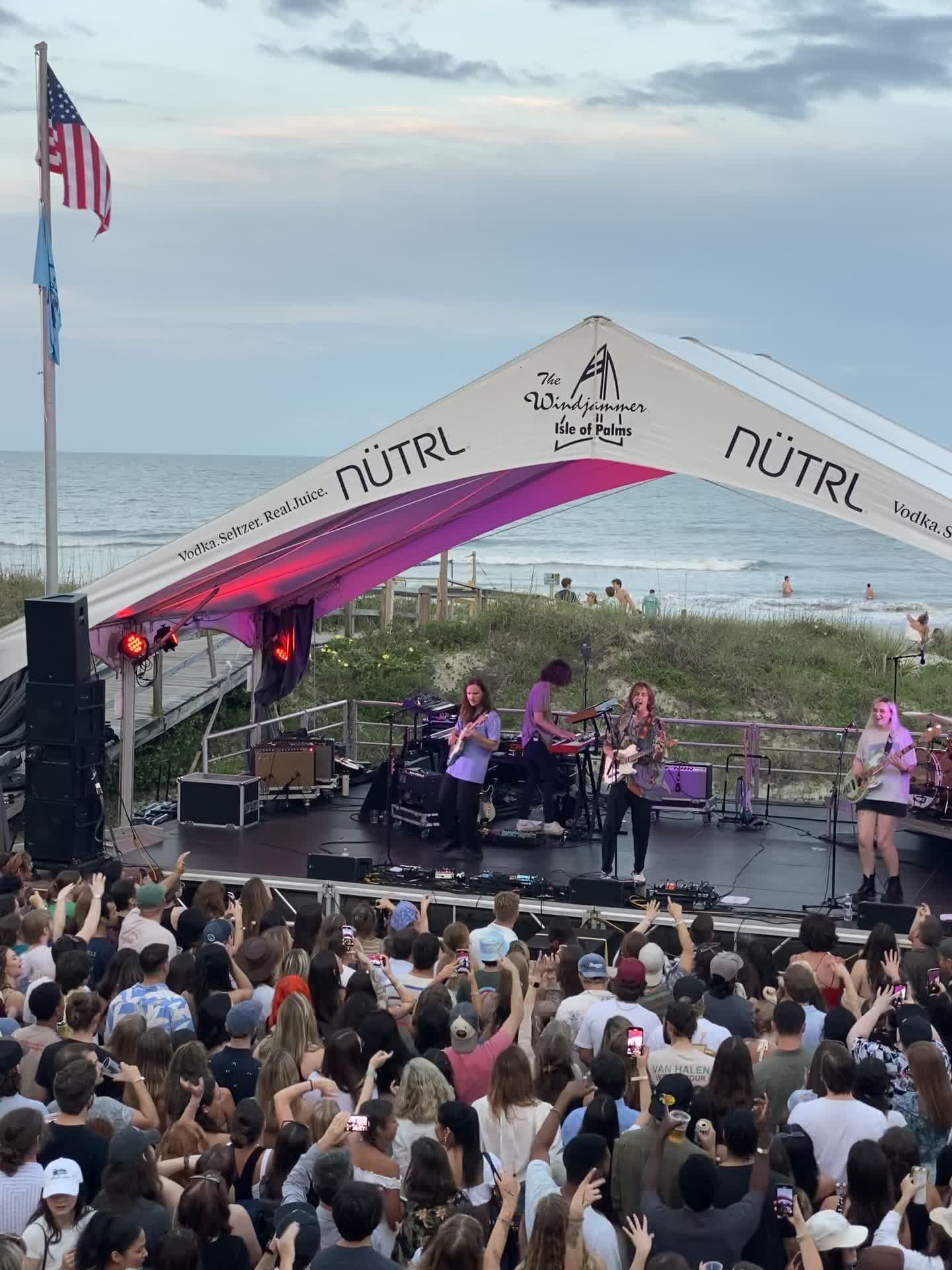 Video review of Windjammer