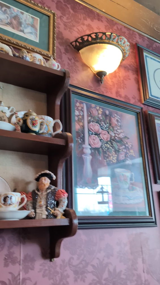 After Queen Tea Shop