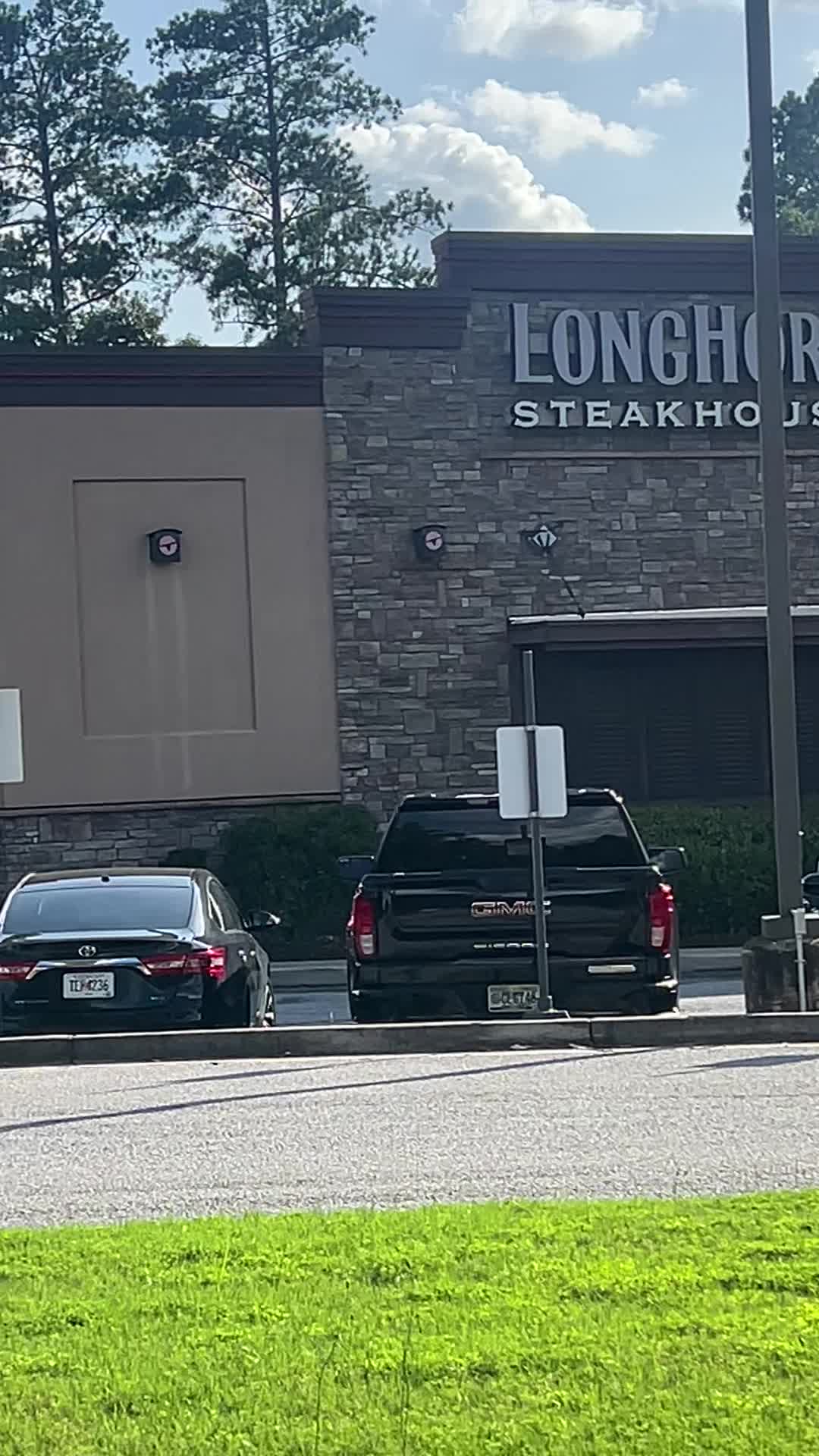 Video review of LongHorn Steakhouse