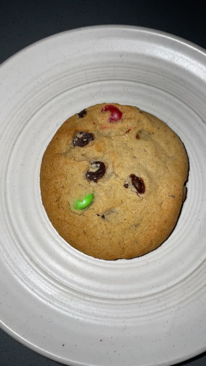 Video review of Insomnia Cookies