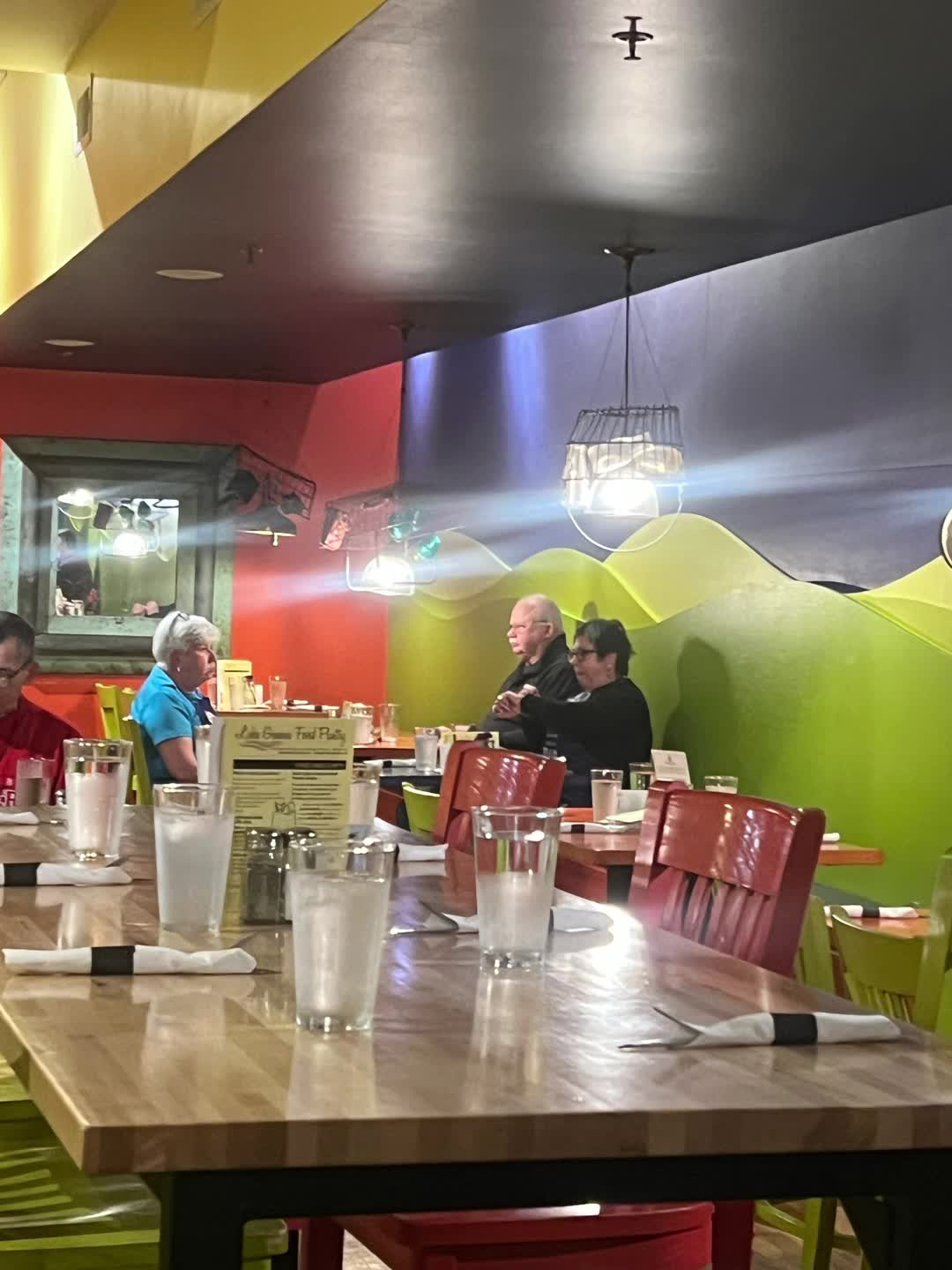 Video review of Simple Cafe