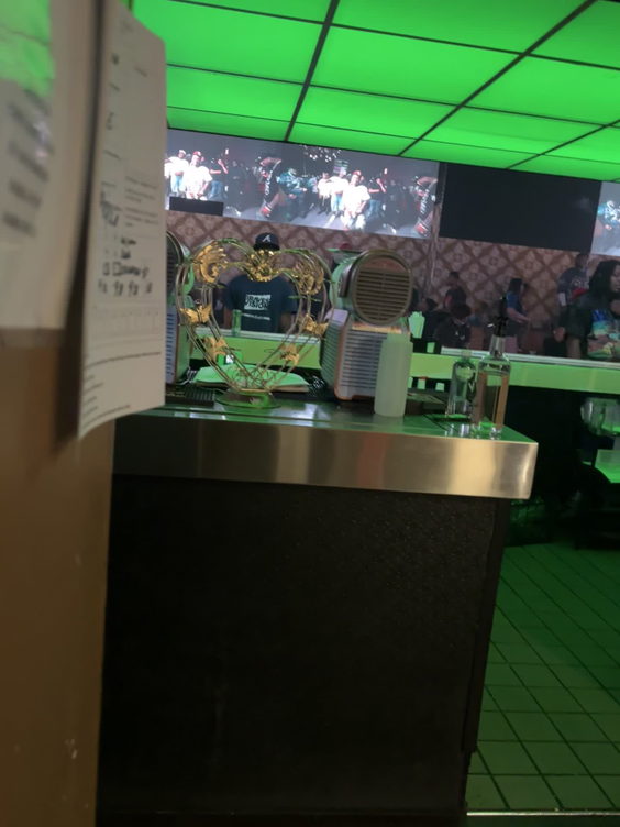 VVS Restaurant & Bar
