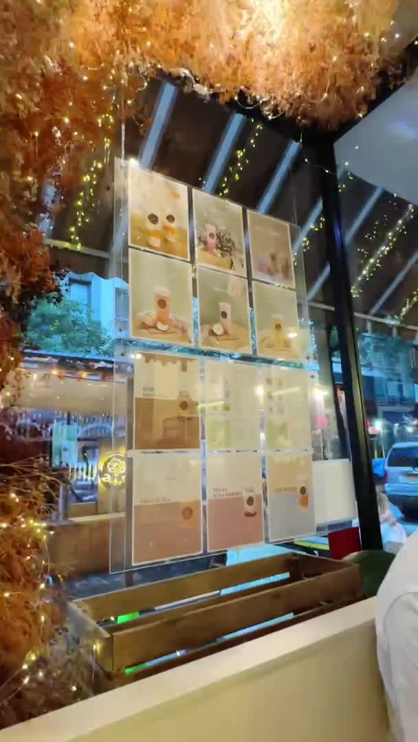 Video review of Debutea