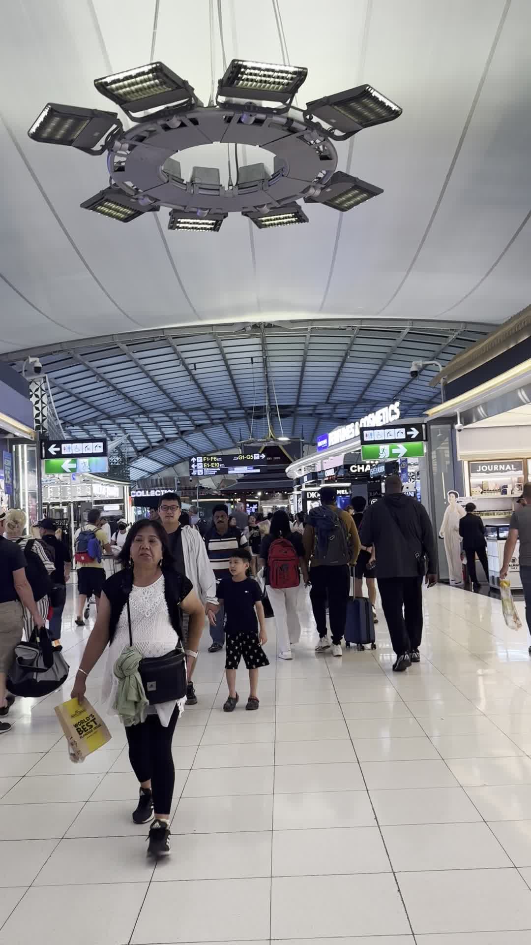 Suvarnabhumi Airport (ท่าอากาศยานสุวรรณภูมิ)