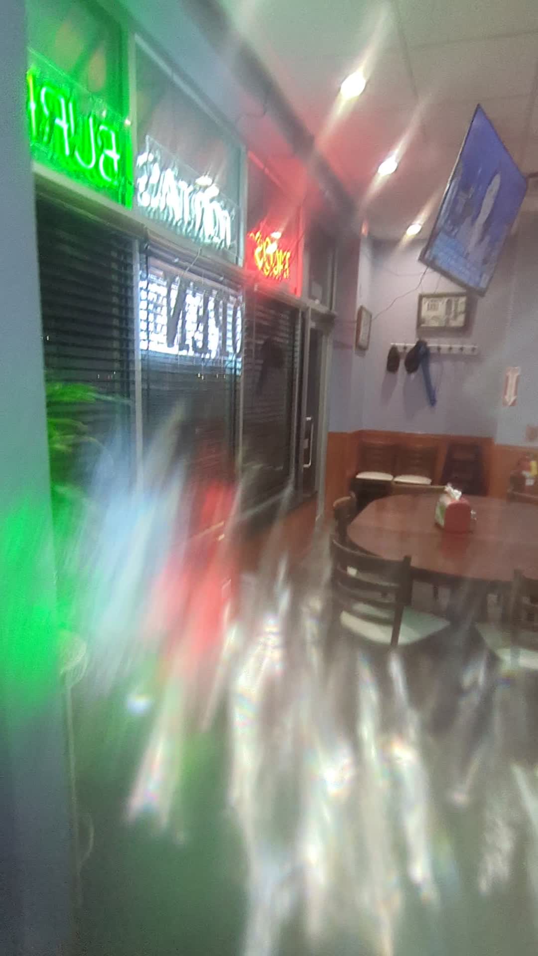 Video review of Anthony's Pizzeria