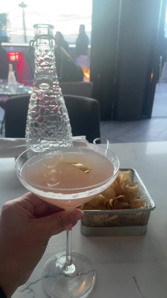 ALTITUDE Sky Lounge