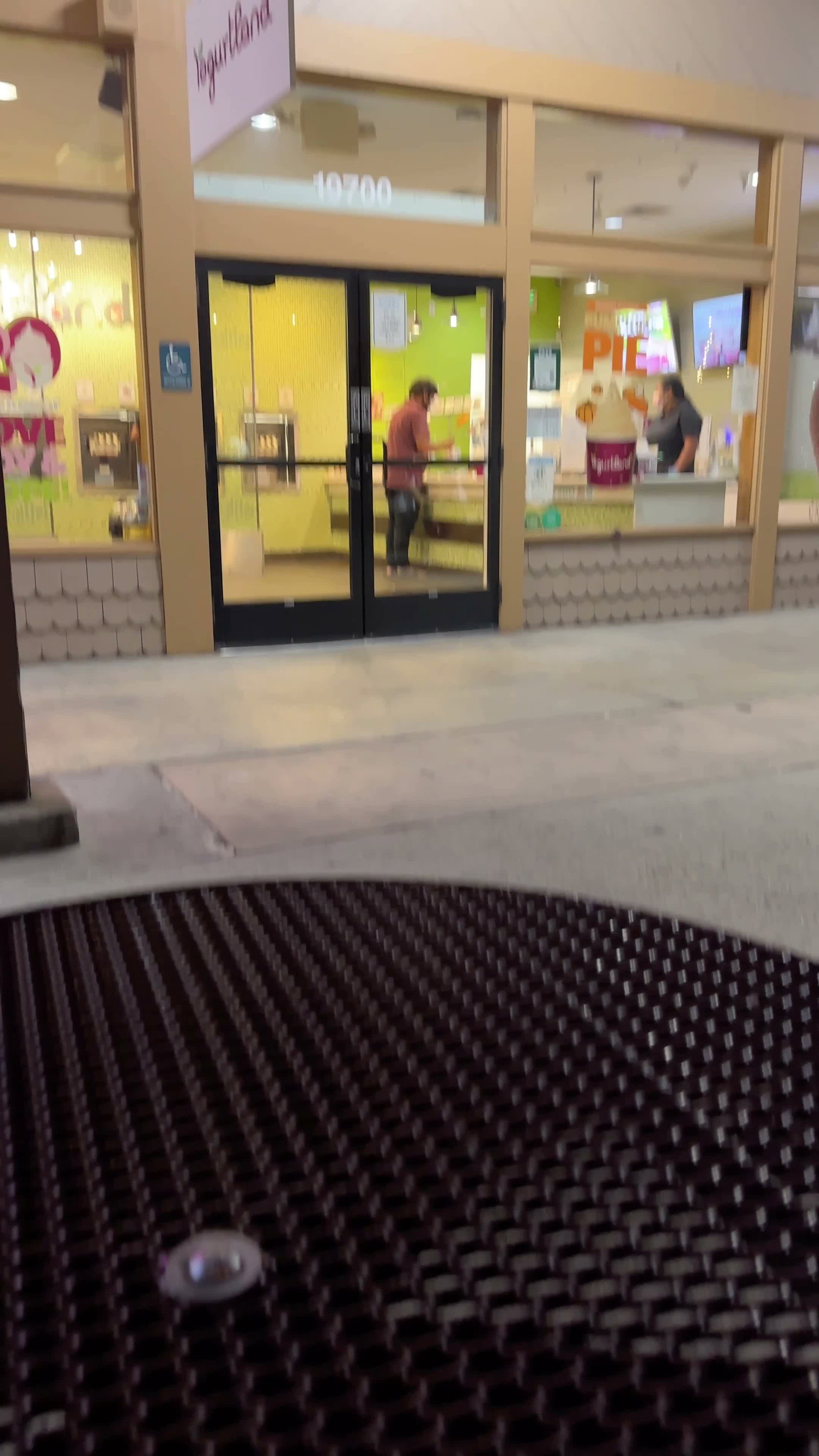 Video review of Yogurtland