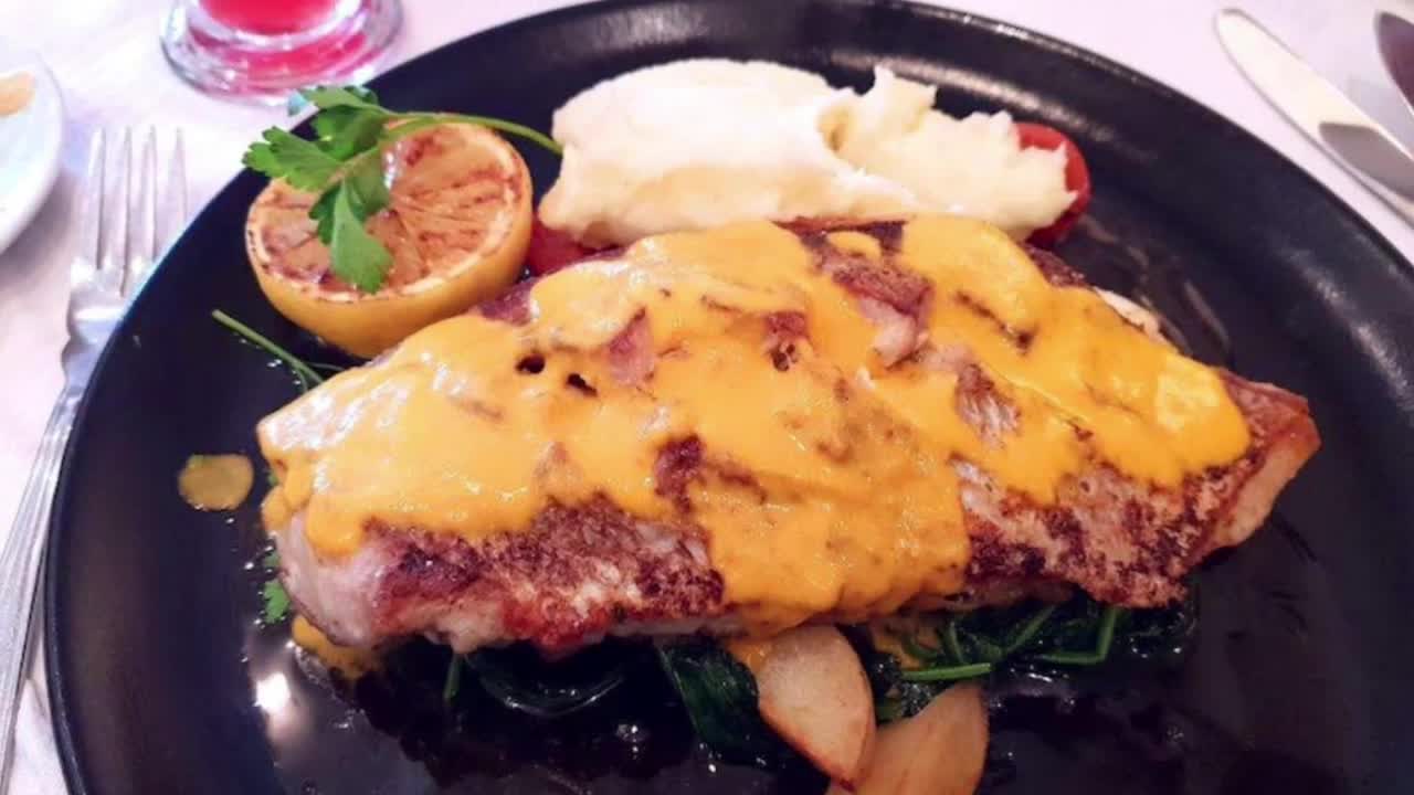 Video review of Pigalle