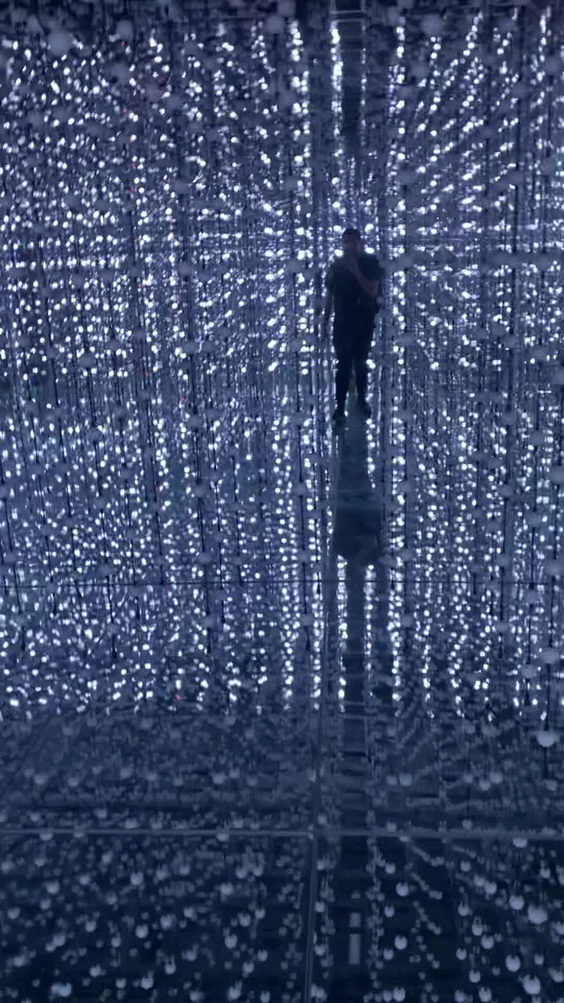 Bubble World: An Immersive Experience