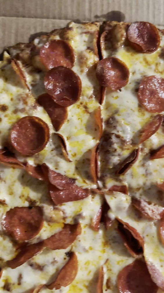 Round Table Pizza
