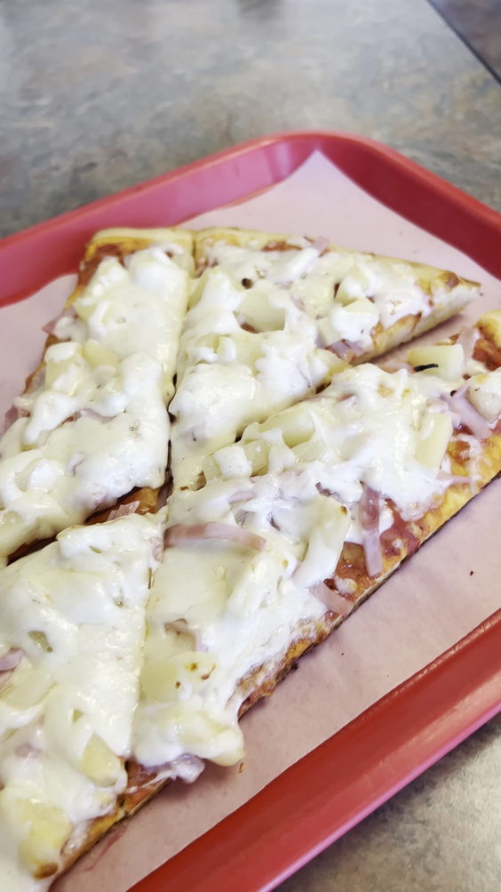 Giant Manhattan Pizza