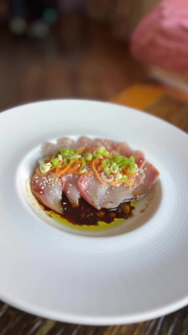 Video review of Husk Savannah