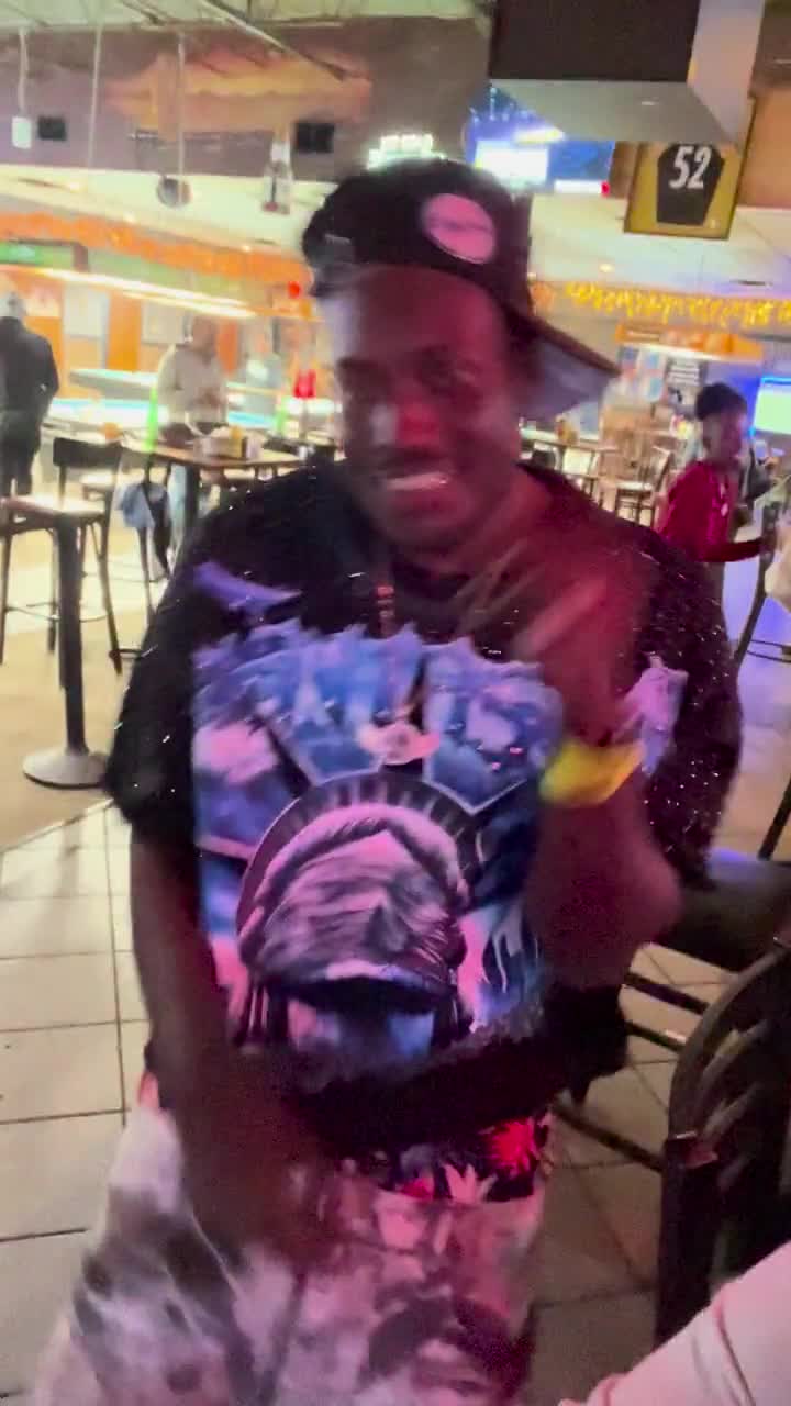 Video review of Pockets Pool and Pub