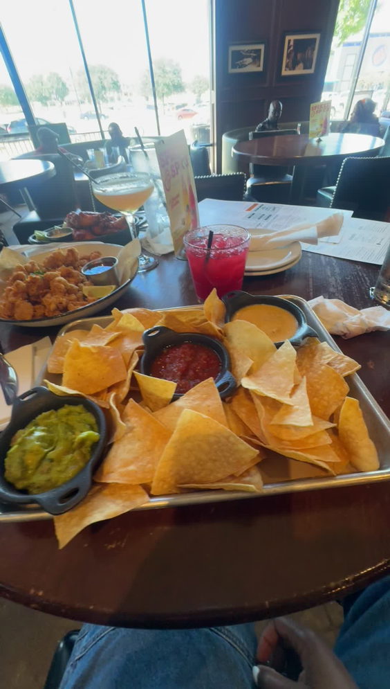 Bar Louie