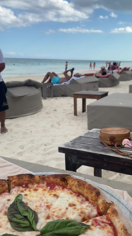 Mia Restaurant & Beach Club