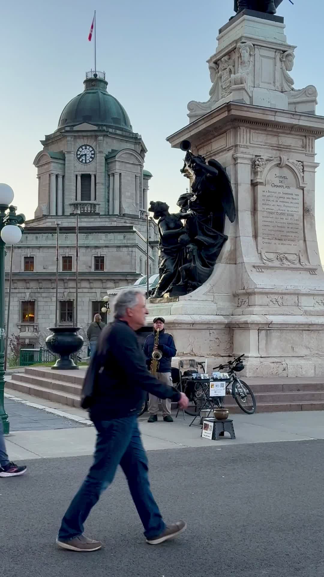 Video review of Terrasse Dufferin