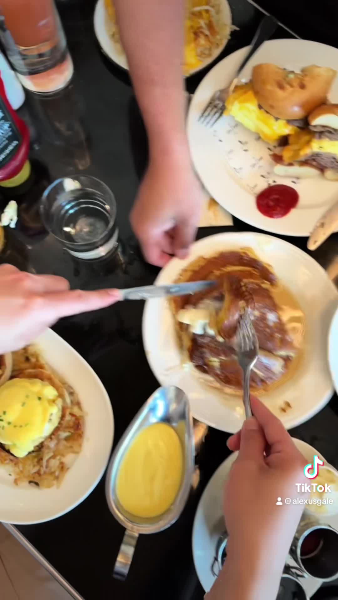 Video review of Tops Diner