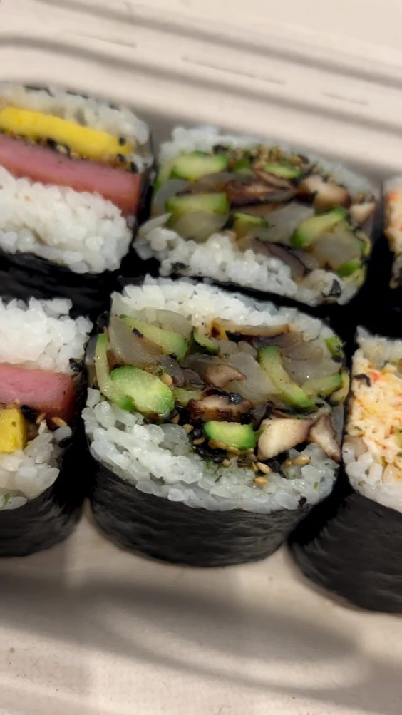 Musubi Square