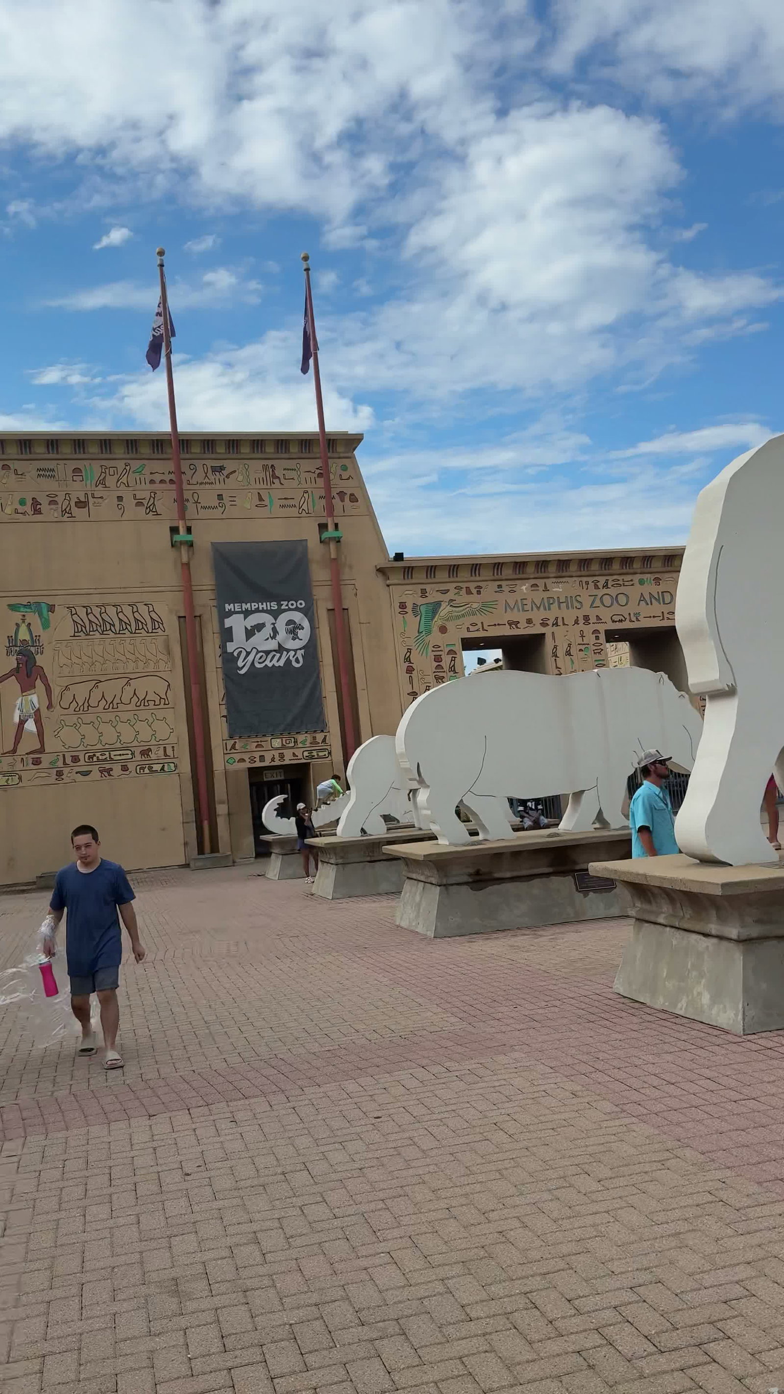 Video review of Memphis Zoo