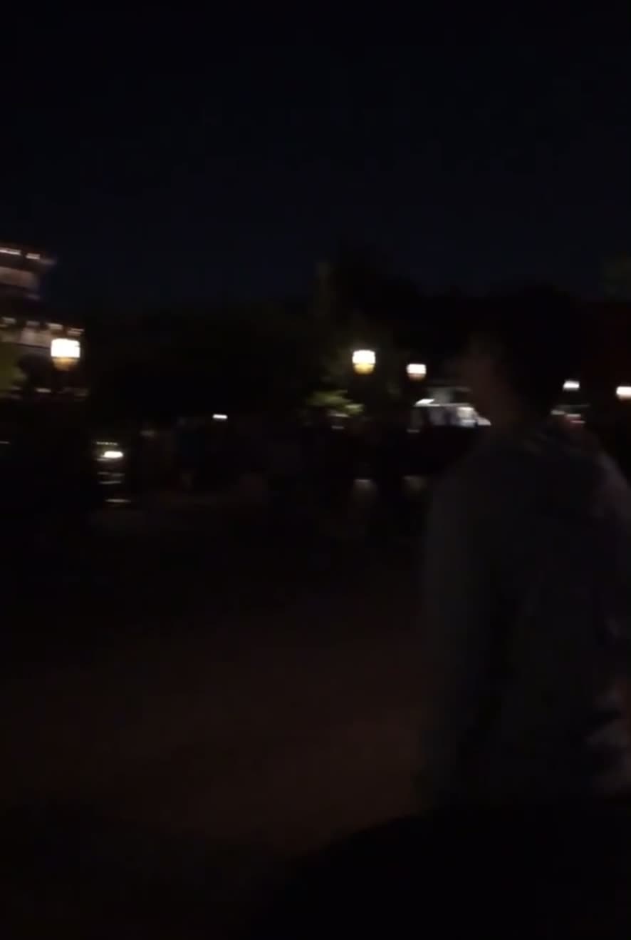 Video review of China Pavilion