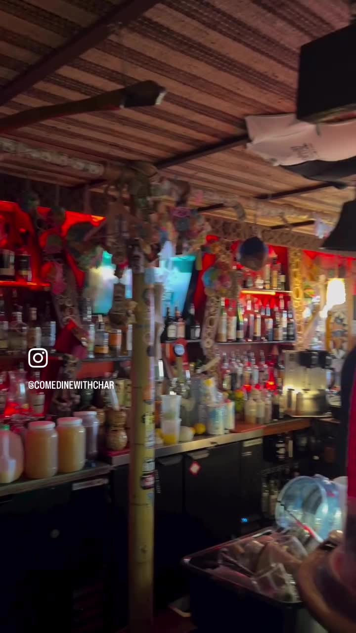 Ventiki Lounge And
