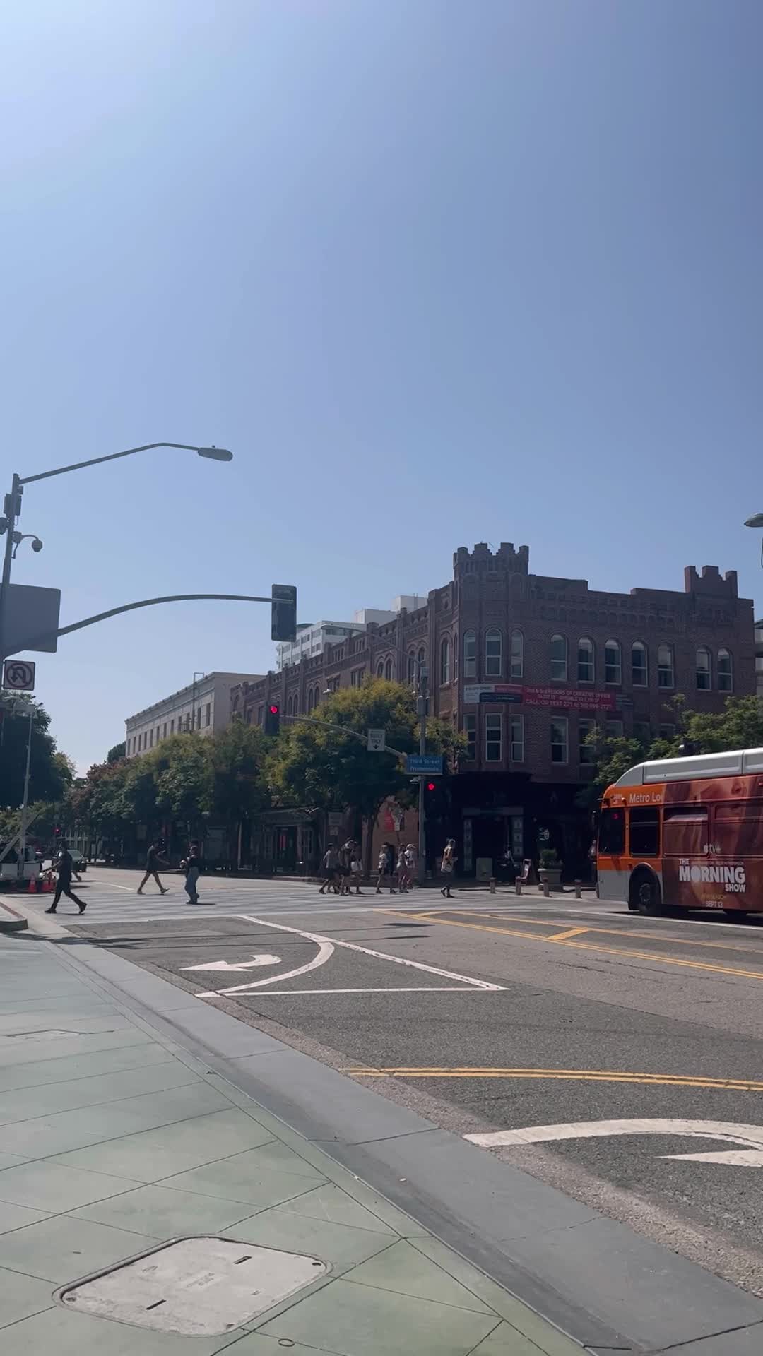 Video review of Third Street Promenade